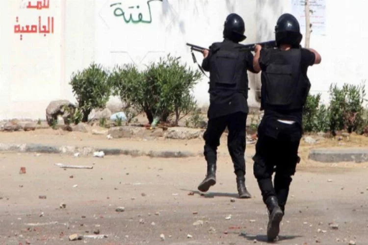Mısır'da , Emniyet güçlerinden 4 kişi öldürüldü