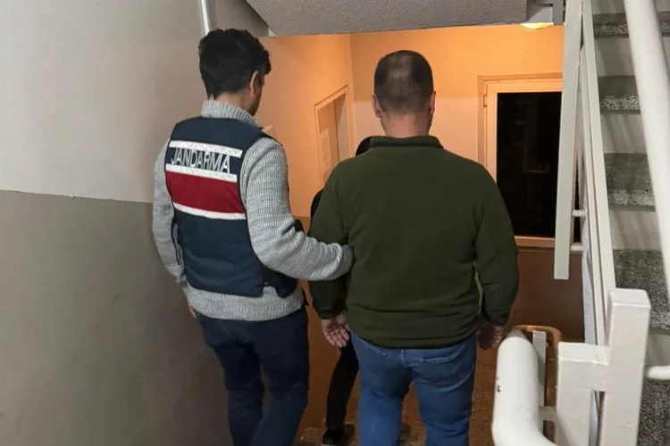 8 ilde FETÖ'ye operasyon!  11 kişi gözaltına alındı