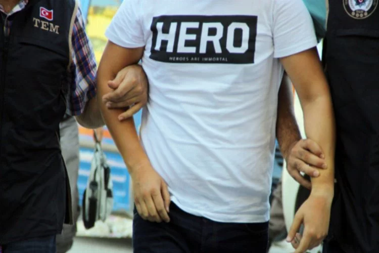 'Hero' tişörtü giyen kişi gözaltına alındı