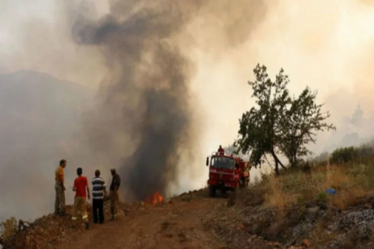 Orman yangını Turgutlu'ya ulaştı! 2 bin kişi tahliye edildi