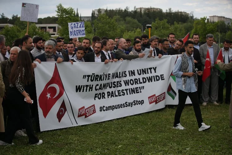 Bursa'da üniversite öğrencilerinden ABD'deki Filistin eylemlerine destek