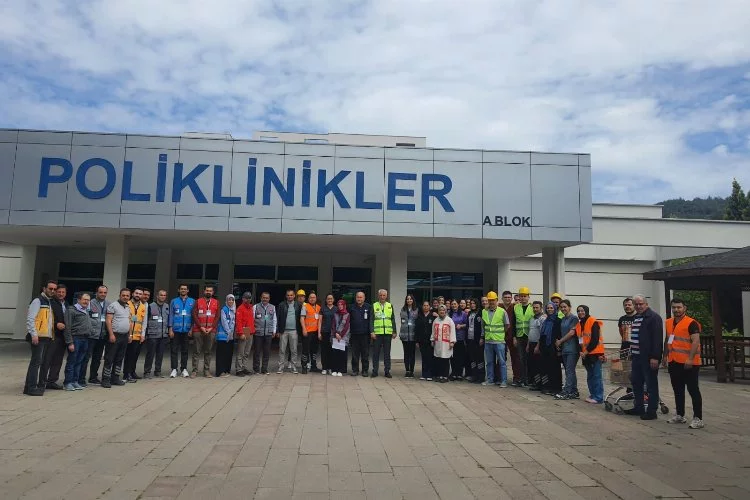 Bursa Orhaneli Devlet Hastanesi'nde deprem tatbikatı