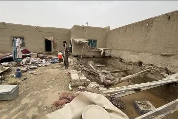 Afganistan'daki sellerde ölü sayısı 400'e yaklaştı