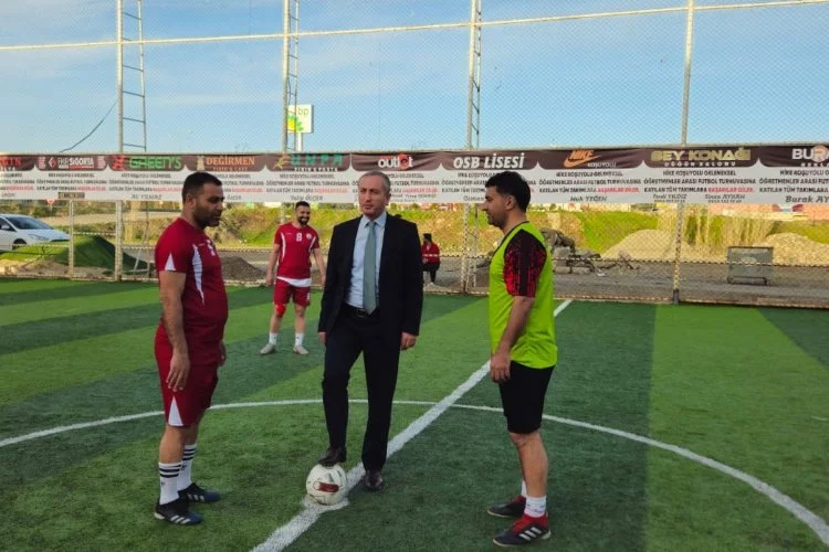 Ağrı'da öğretmenler arası futbol turnuvası başladı
