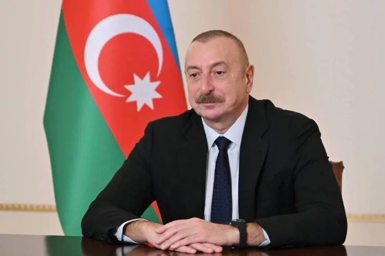 Aliyev 3 ülkeyi işaret etti: Ermenistan’ı silahlandırıyor