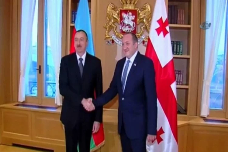Aliyev, Gürcü mevkidaşıyla görüştü