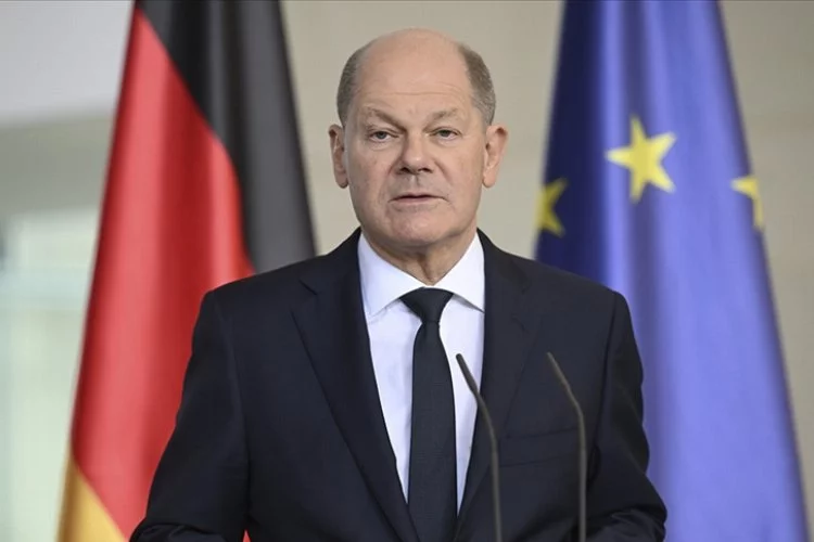 Almanya Başbakanı Schol, Ukrayna'ya asker gönderilebileceği önerisine karşı çıktı