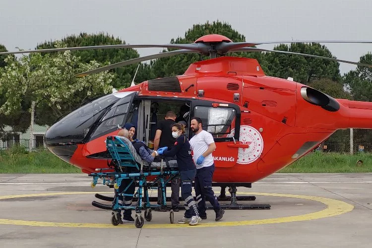 Ambulans helikopter kalp krizi geçiren kişi için havalandı