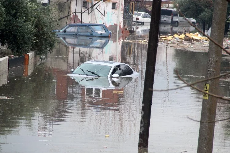 Antalya'da sel: 1 kişi hayatını kaybetti!