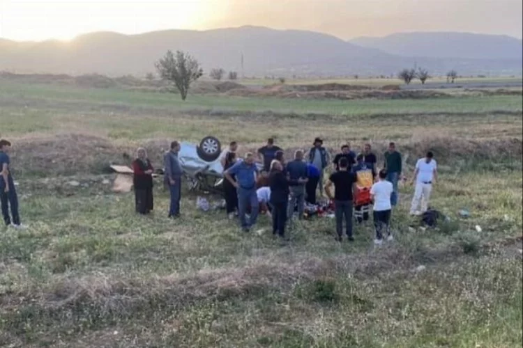 Antalya'da takla atan otomobildeki 2 kişi öldü
