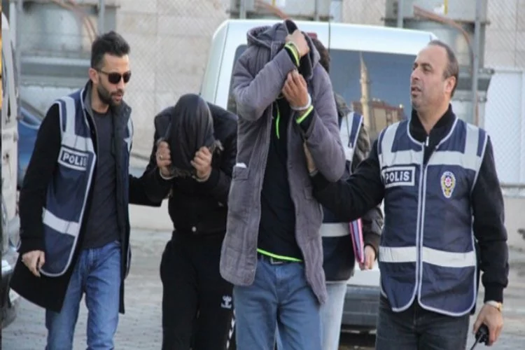 Arsız hırsızlar türkü söylerken tutuklandılar!