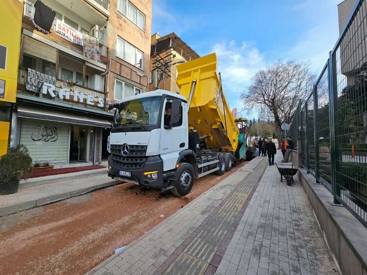 Osmangazi Belediyesi, asfalt çalışmalarına hız verdi! -Bursa Hayat Gazetesi -2