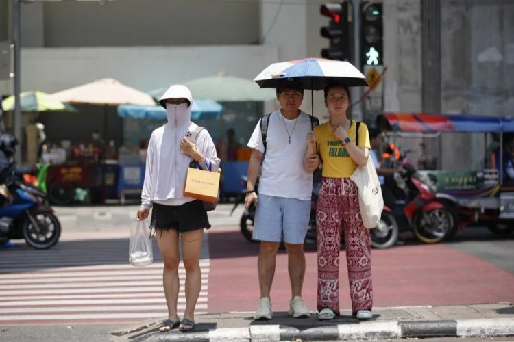Aşırı sıcaklar Tayland'da 38 can aldı
