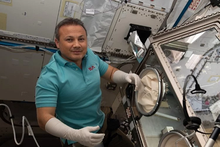 Astronot Gezeravcı'dan Uluslararası Uzay İstasyonu'nda 11'inci deney