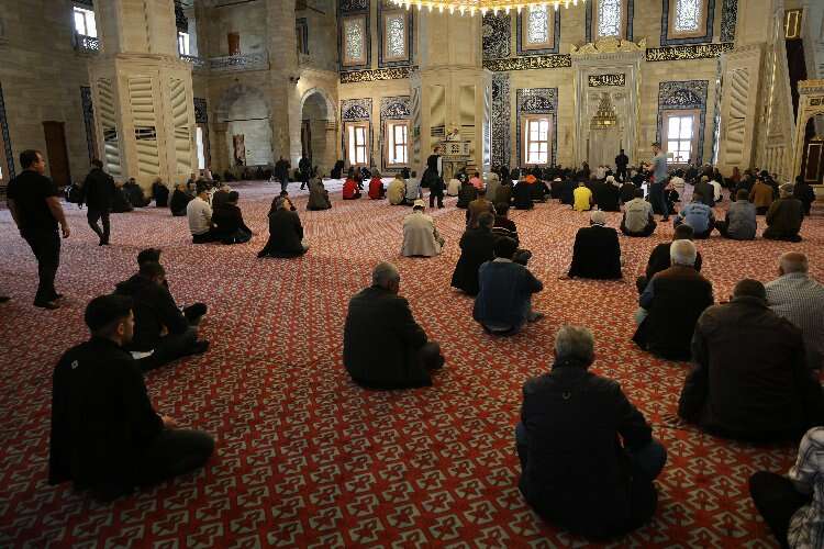 Adana'da camilerde siber dolandırıcılık uyarısı yapıldı-Bursa Hayat Gazetesi-2