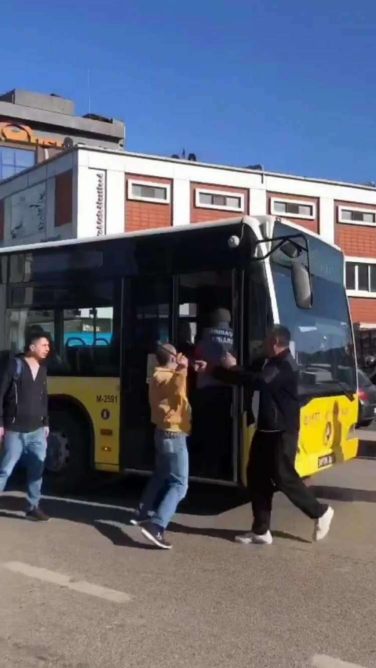 Ümraniye'de şoförler birbirine girdi!-Bursa Hayat Gazetesi-2
