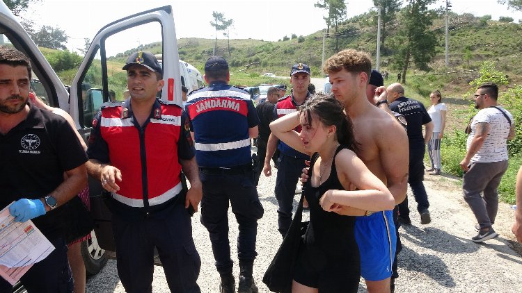 Antalya'da safari turunda feci kaza: 15 kişi yaralandı!-Bursa Hayat Gazetesi-4