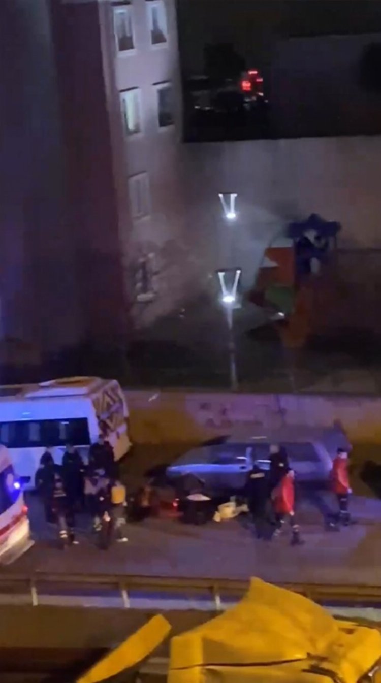 Kağıthane’de polisten kaçış kazayla bitti!-Bursa Hayat Gazetesi-3
