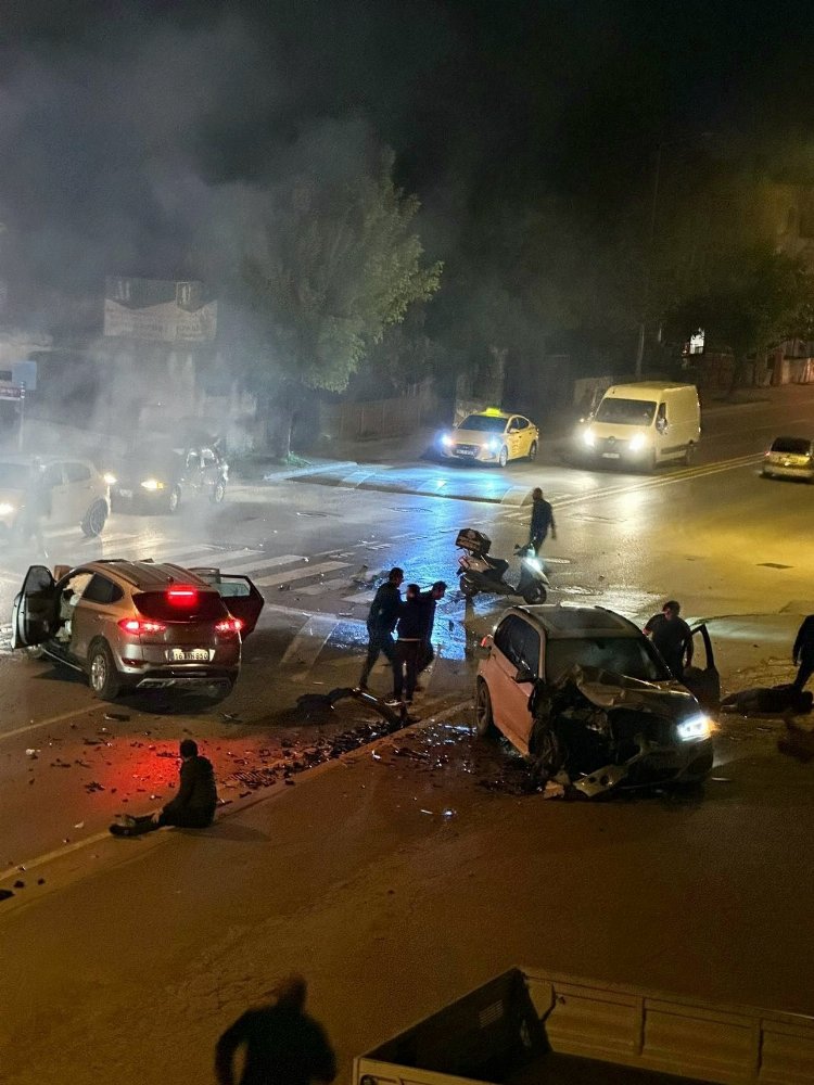 Sakarya’da feci kaza: Kafa kafaya çarpıştılar!-Bursa Hayat Gazetesi-3