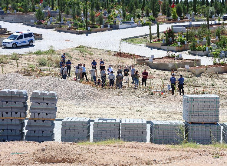 Yağmur Taktaş'ın mezarı açıldı, otopsi yapılacak Bursa Hayat Gazetesi -2