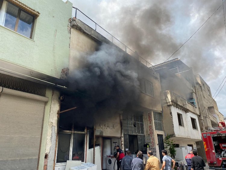 Osmaniye'de beyaz eşya tamircisinde yangın!-Bursa Hayat Gazetesi-2