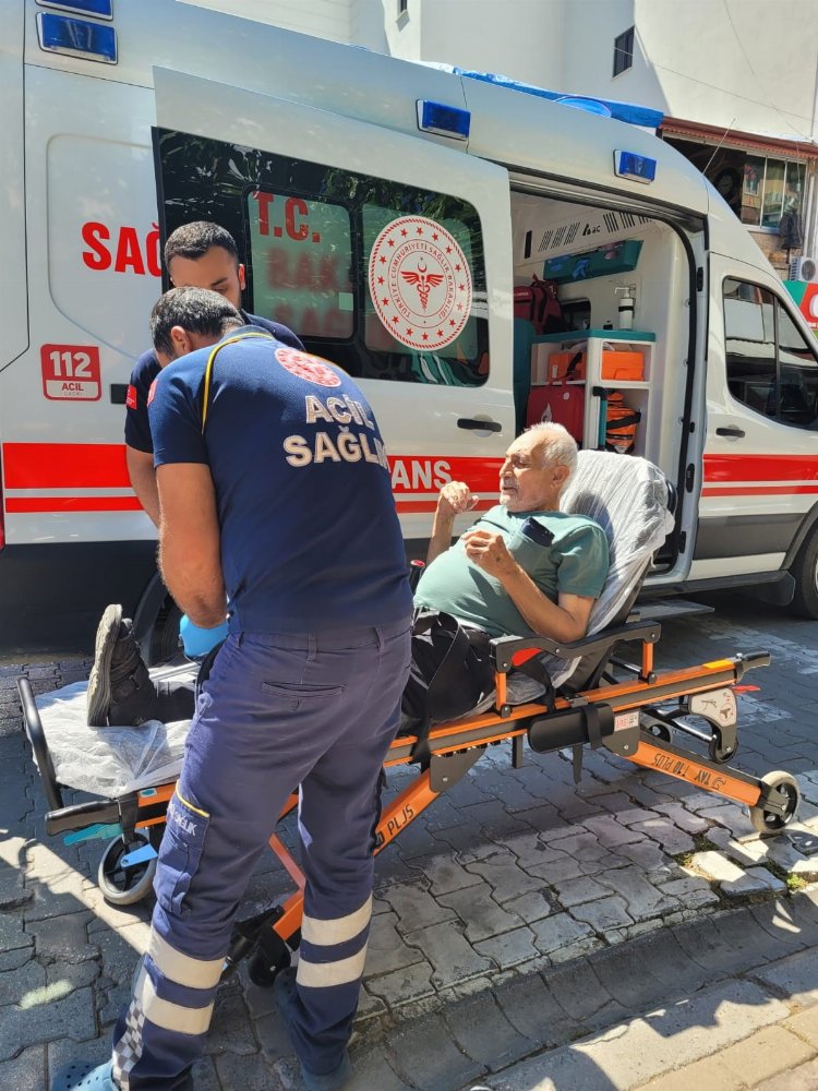 Yaşlı adamın çıkan protez bacağındaki metali bacağını kesti!-Bursa Hayat Gazetesi-2