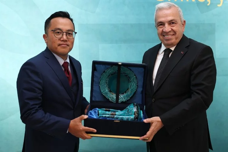 Hindistan İstanbul Başkonsolosu'ndan Başkan Özdemir'e ziyaret