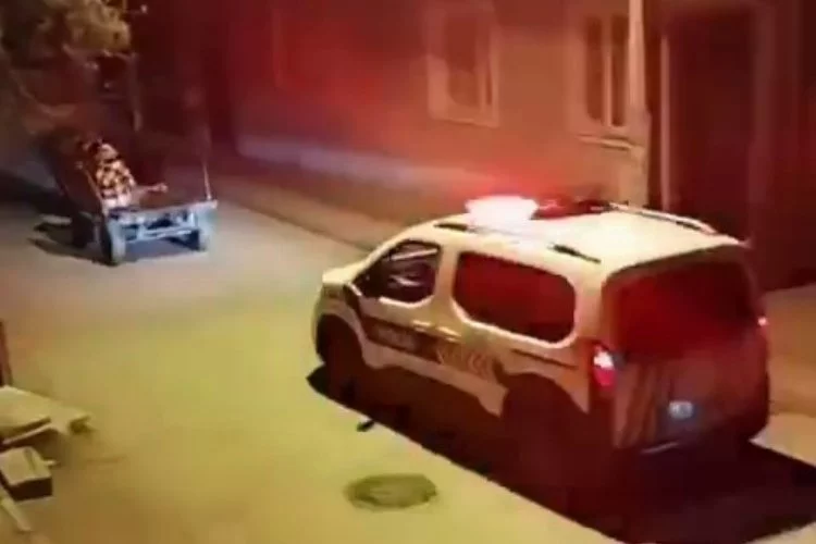 Bursa'da at arabasıyla kaçan şüpheliler polisi peşinden koşturdu
