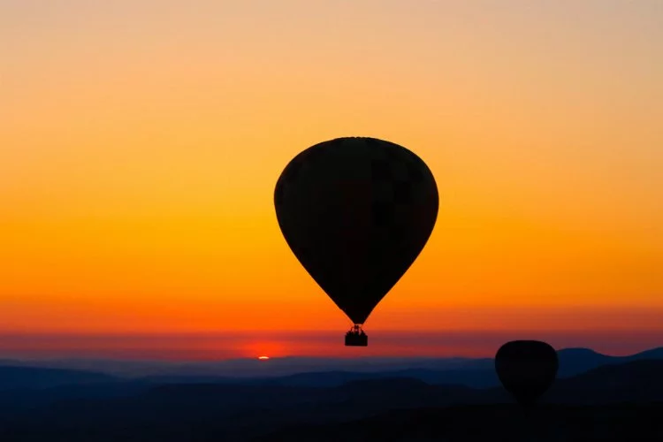 Bakan Uraloğlu'ndan Türkiye’deki sıcak hava balonculuğuna ilişkin açıklama