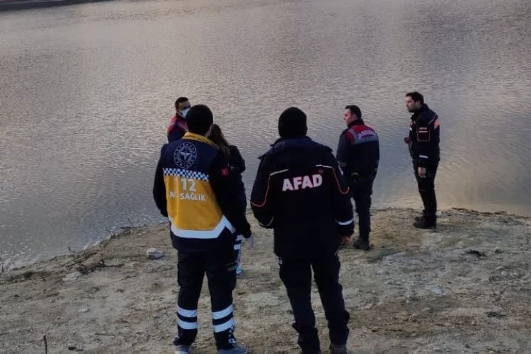 Baraj yüzeyindeki ceset ihbarı ekipleri harekete geçirdi