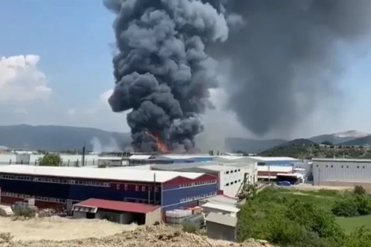 Bursa’da büyük fabrika yangını!