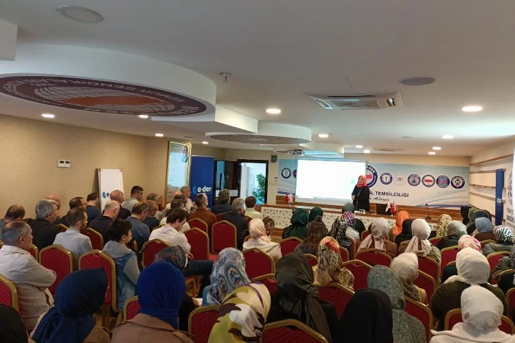 Bursa'da "Eğitim Değişim Okumaları Muallim Kitap Meclisi" etkinliği