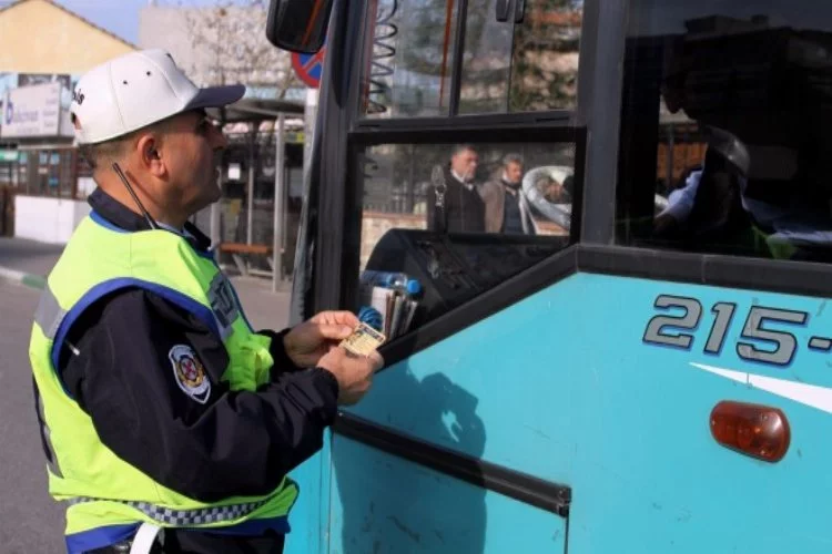 Bursa'da halk otobüslerinde muayene çilesi