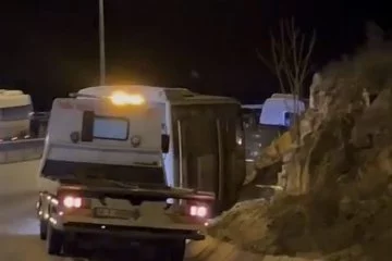 Bursa'da iki servis minibüsü kazaya karıştı!