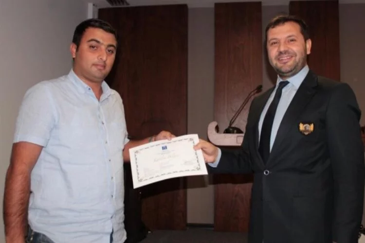Bursa'da inşaat mühendisleri sertifikalarını aldı