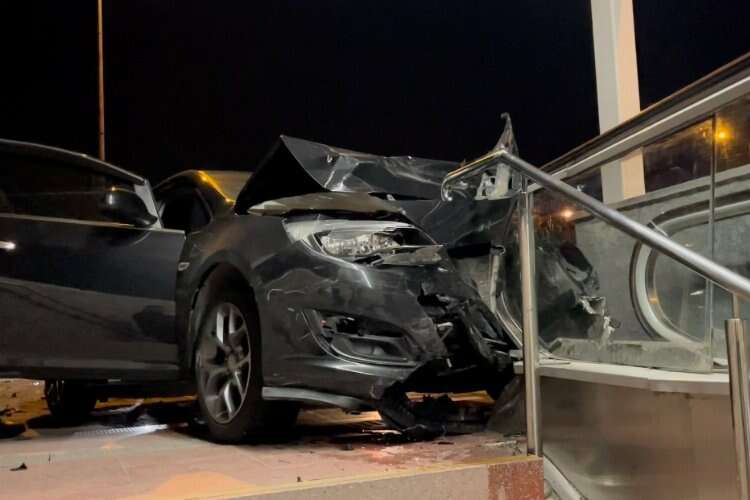 Bursa'da makas atan otomobil kaza yaptı: Yaralılar var!