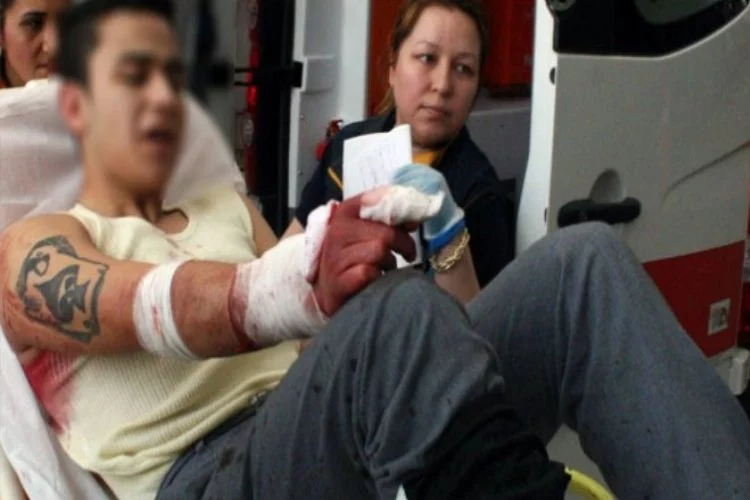 Bursa'da müdürleri bıçaklayan öğrenciye 16 yıl hapis