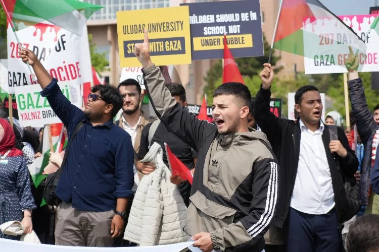 Bursa'da öğrenciler İsrail zulmüne karşı 7 günlük eylem başlattı