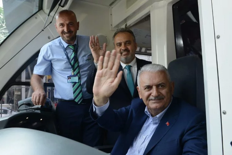 Bursa’da T2 tramvay hattı açıldı: Bir hafta ücretsiz olacak