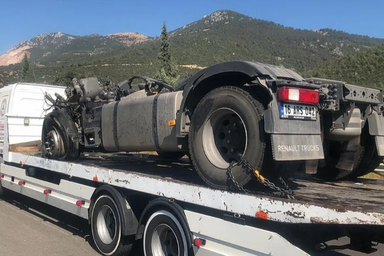 Bursa'da TIR kazası: 2 şoför hayatını kaybetti!