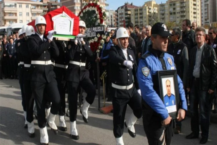 Bursa şehit polisi uğurladı