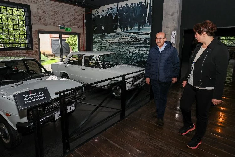 Bursa Valisi Demirtaş, Anadolu arabalarına hayran kaldı