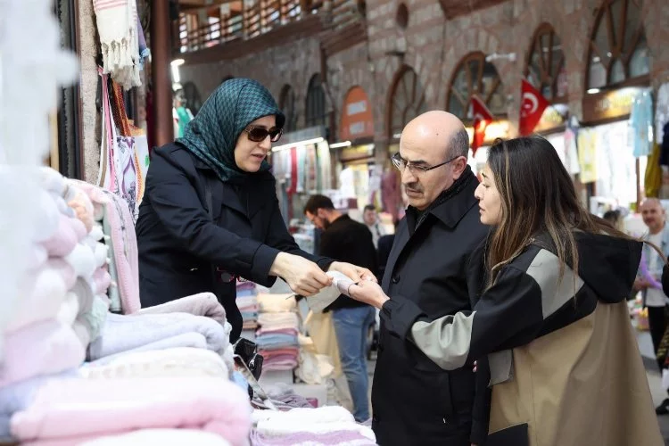 Bursa Valisi Mahmut Demirtaş ailesiyle alışveriş yaptı