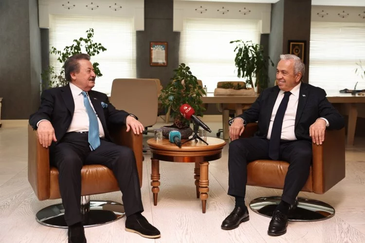 Cavit Çağlar'dan Nilüfer Belediye Başkanı Özdemir'e ziyaret