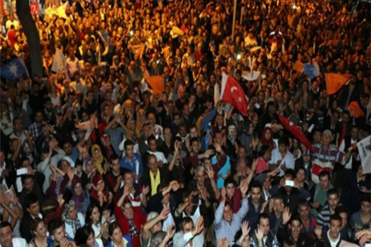 Çelik: 'Bugün Türkiye'nin demokrasi bayramı günüdür'