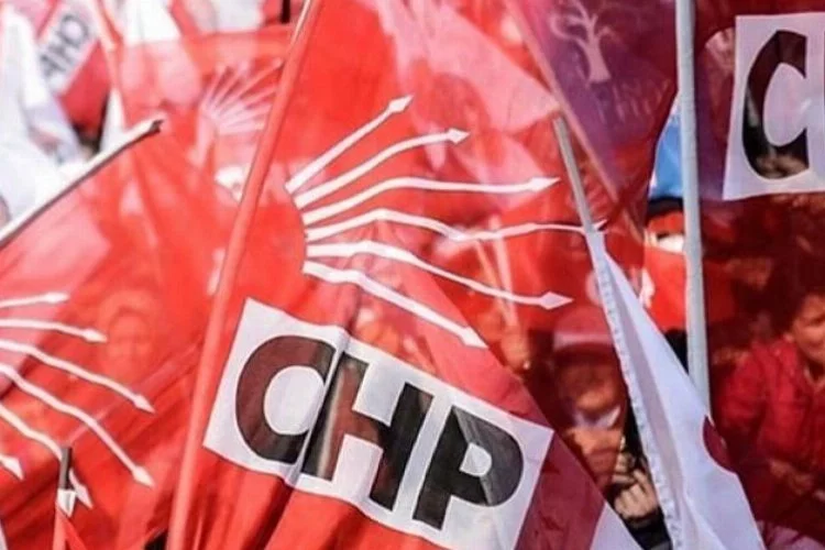 CHP'de kavga: Polis eşliğinde odadan çıkarıldı!