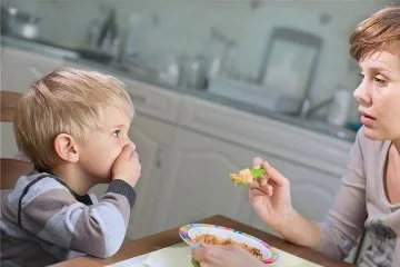 Çocuklarda yemek yeme sorununun nedenleri ve çözüm yolları