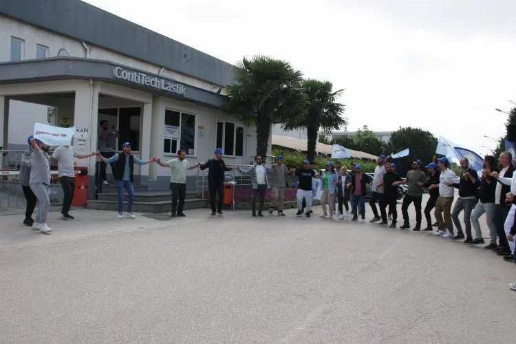 Bursa'da Contitech işçilerinden eylem