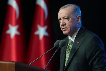 Cumhurbaşkanı Erdoğan: "19 Mayıs ruhu, yeni Türkiye Yüzyılı'nın neferlerinin pusulasıdır"