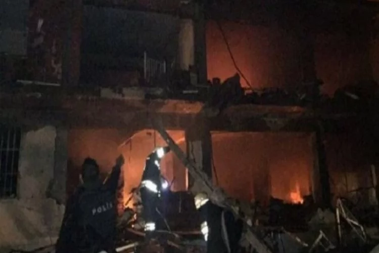 Diyarbakır'da Emniyet'e bombalı araçla saldırı